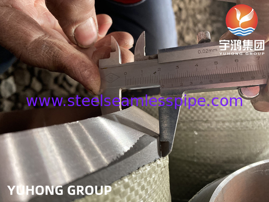 ASME SA335 P22 10&quot; SCH120 매듭없는 보일러 파이프 검은색 페인트 벡 엣지