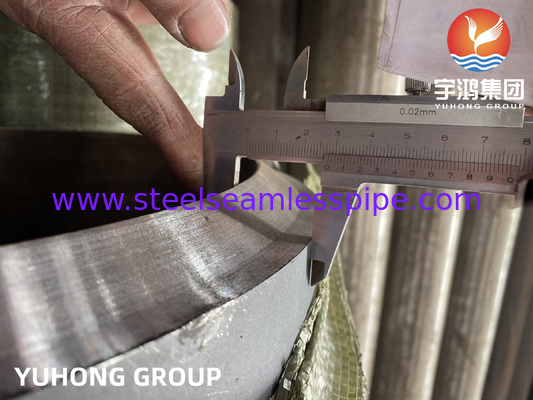 ASTM A335 P22 합금 강철 열기용으로 열로 롤링 된 무선 파이프
