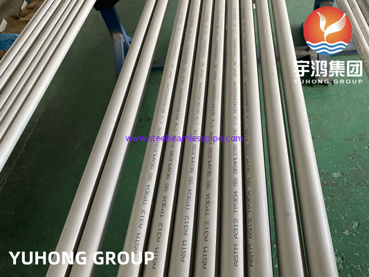 ASTM A312 TP304는 이용 가능한 표면 스테인레스 강 이음매 없는 관 PT를 소금물에 절였습니다